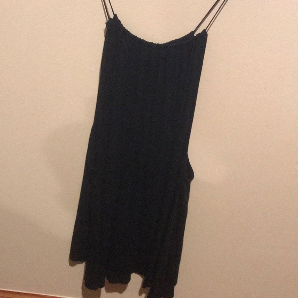 Black tank top, open back